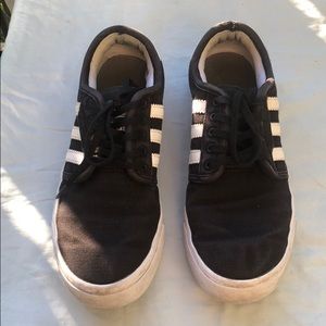 Adidas women’s sneakers size 5.5 classic style